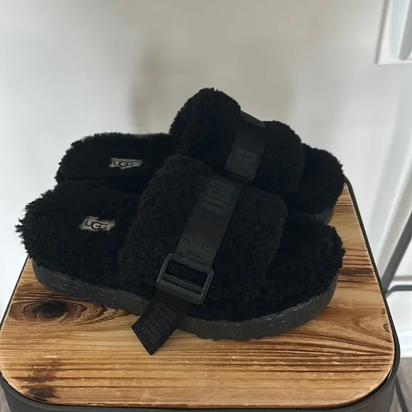 UGG slippers shoes fluffita wore once excellent condition - Picture 1 of 2